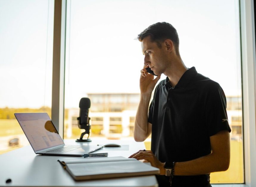 Conectarte a redes desconocidas puede ser arriesgado para tus datos personales. Protegerte no cuesta ni 2 euros al mes